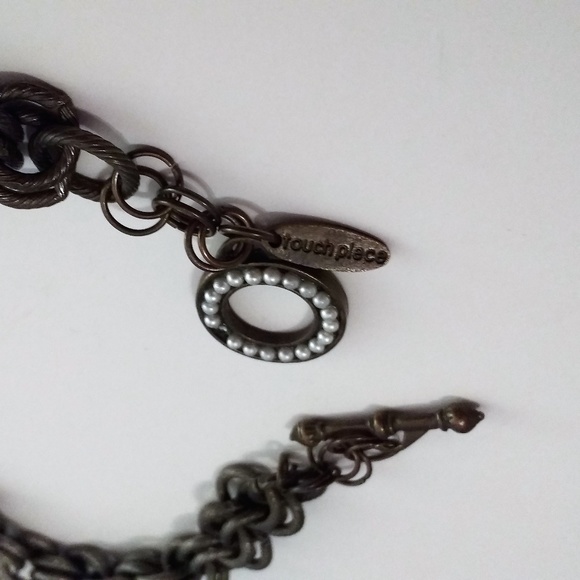 Touch Piece charm necklace - Picture 6 of 7